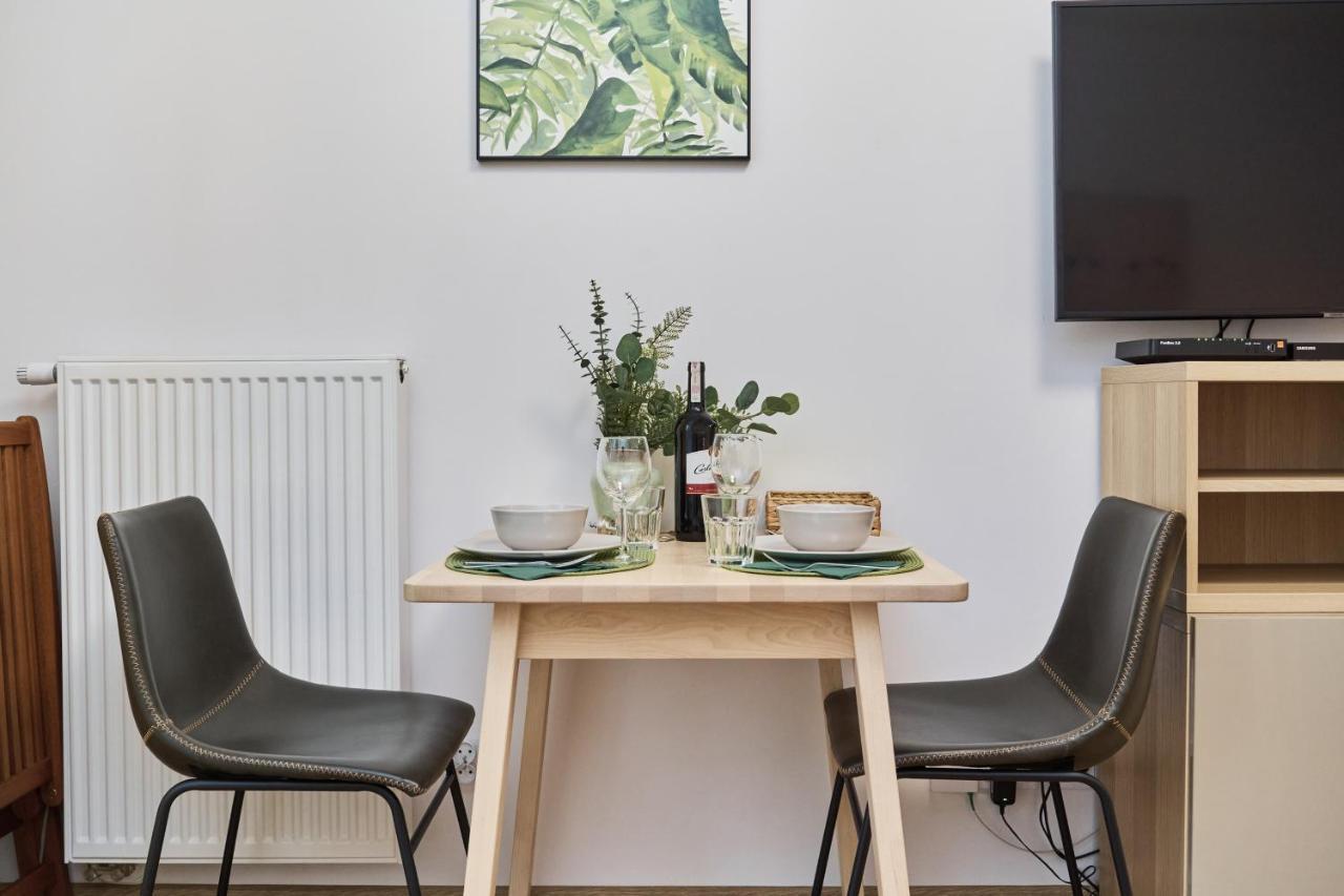 Riverside Apartments Na Grobli By Noclegi Renters Breslavia Esterno foto